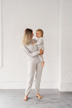 Load image into Gallery viewer, Preston Sweater - Heather Cream
